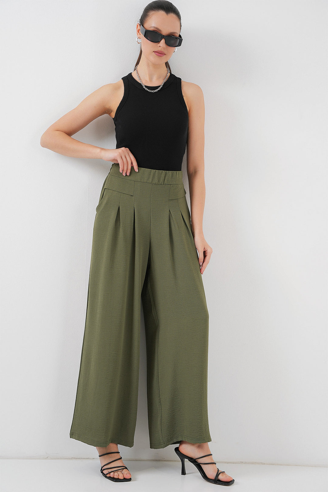 BGD Women Women's Wide Leg Pleated Pants 6718 - Khaki - Calimaya