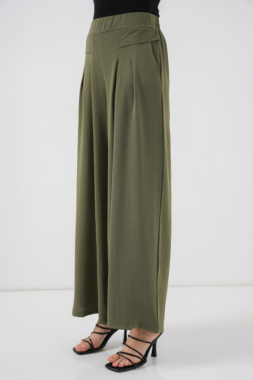 BGD Women Women's Wide Leg Pleated Pants 6718 - Khaki - Calimaya