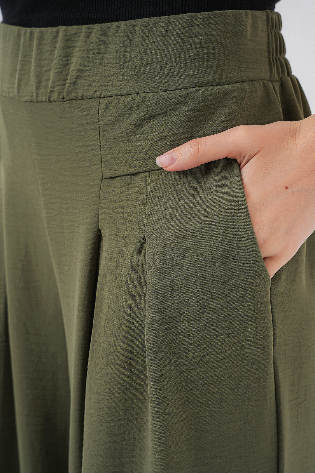 BGD Women Women's Wide Leg Pleated Pants 6718 - Khaki - Calimaya