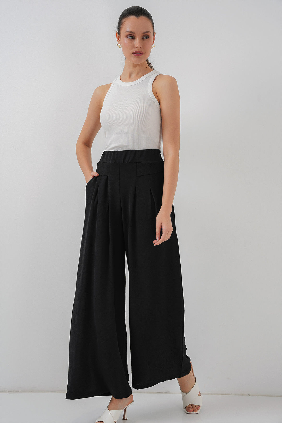 BGD Women Women's Wide Leg Pleated Pants 6718 - Black - Tlalmanalco