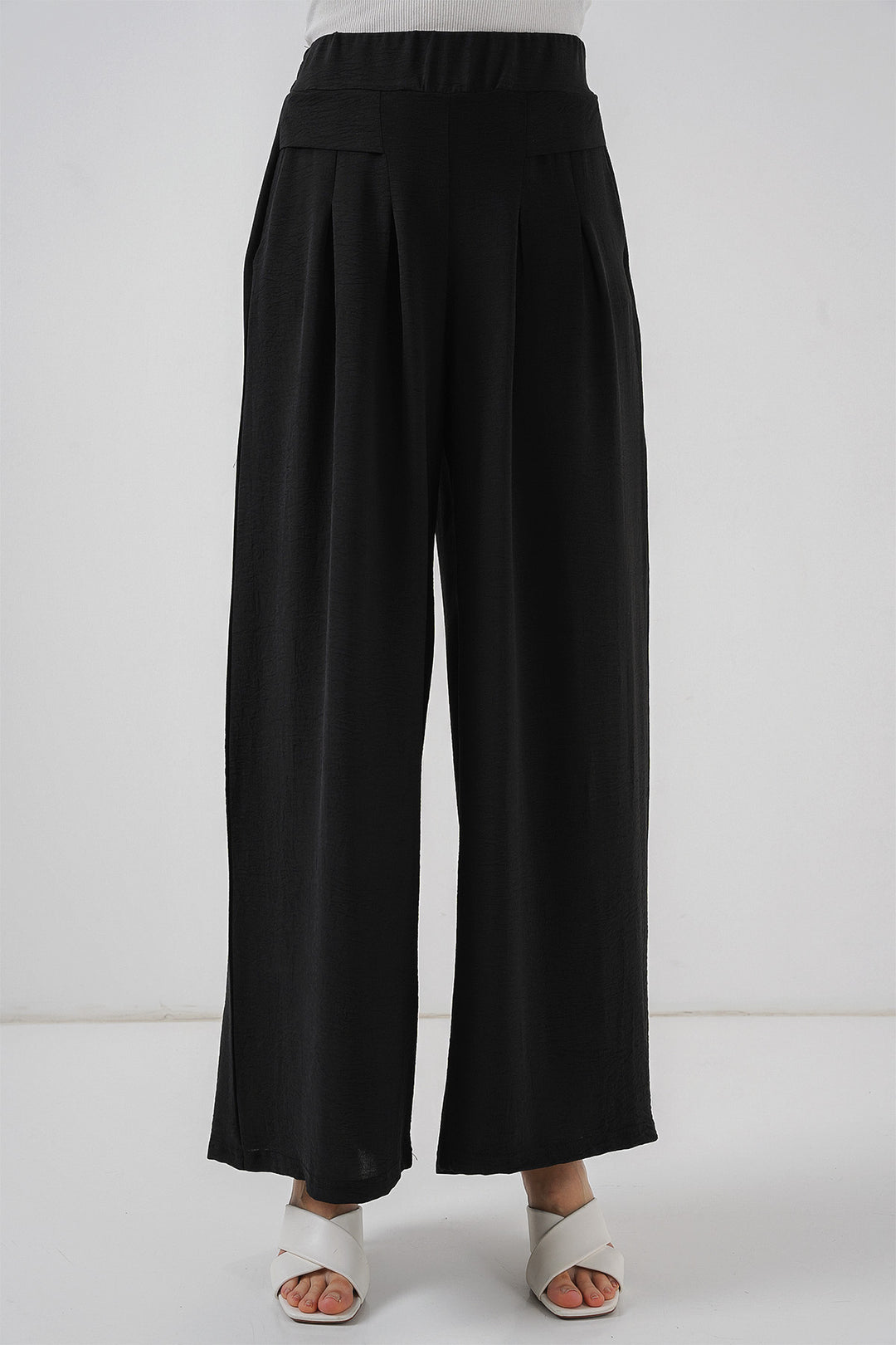 BGD Women Women's Wide Leg Pleated Pants 6718 - Black - Tlalmanalco