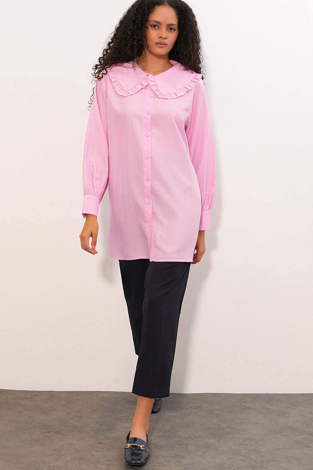 BGD Women Kadın Geniş Yaka Fırfır Detaylı Çizgili Tunik Gömlek 5993 - Pembe - Central Islip
