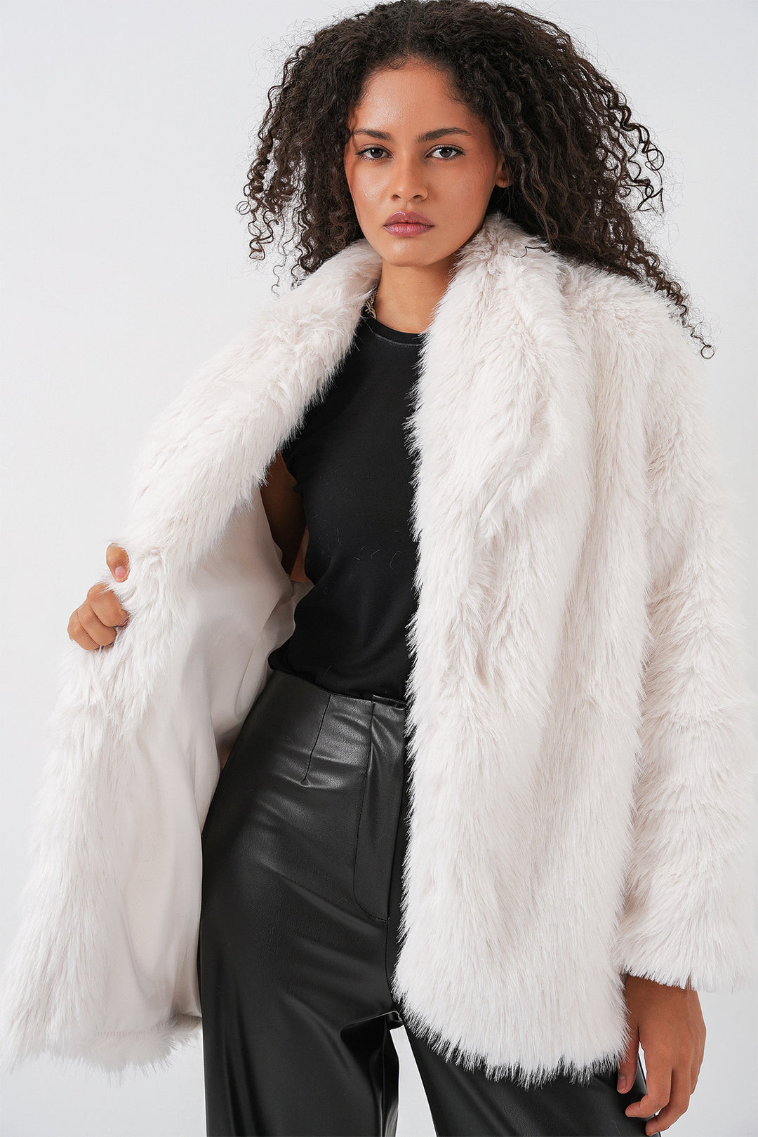 BGD Women Kadın Kemerli Oversize Kürklü Kaban 9156 - Beyaz - Cihuatlán