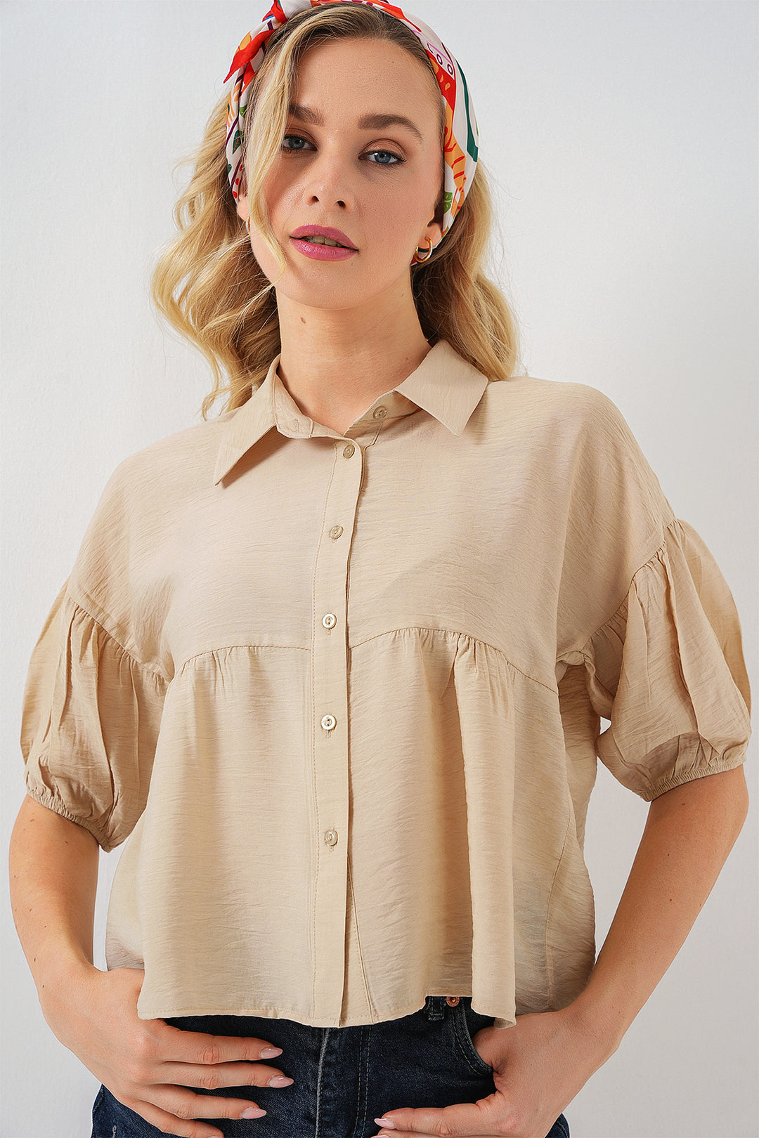 BGD Women Woman Short Sleeve Crop Top 20335 - Beige - Dorsten