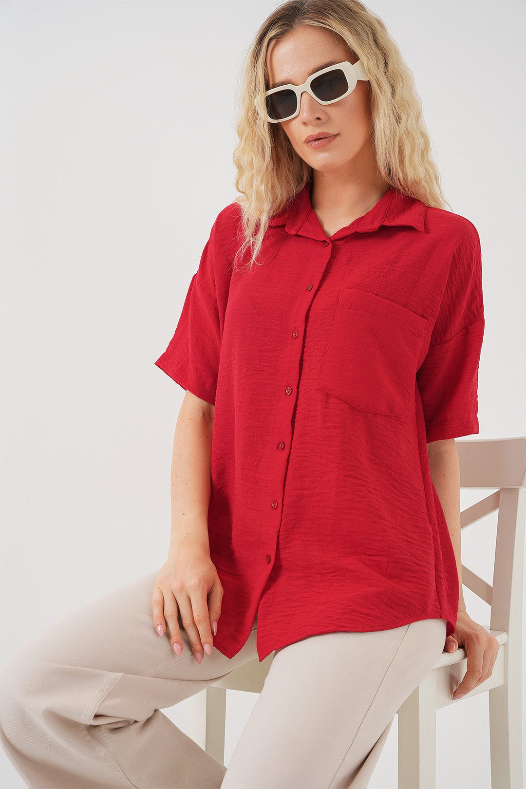BGD Women Women's Short Sleeve Linen-Look Shirt 20336 - Red - Guacharachi