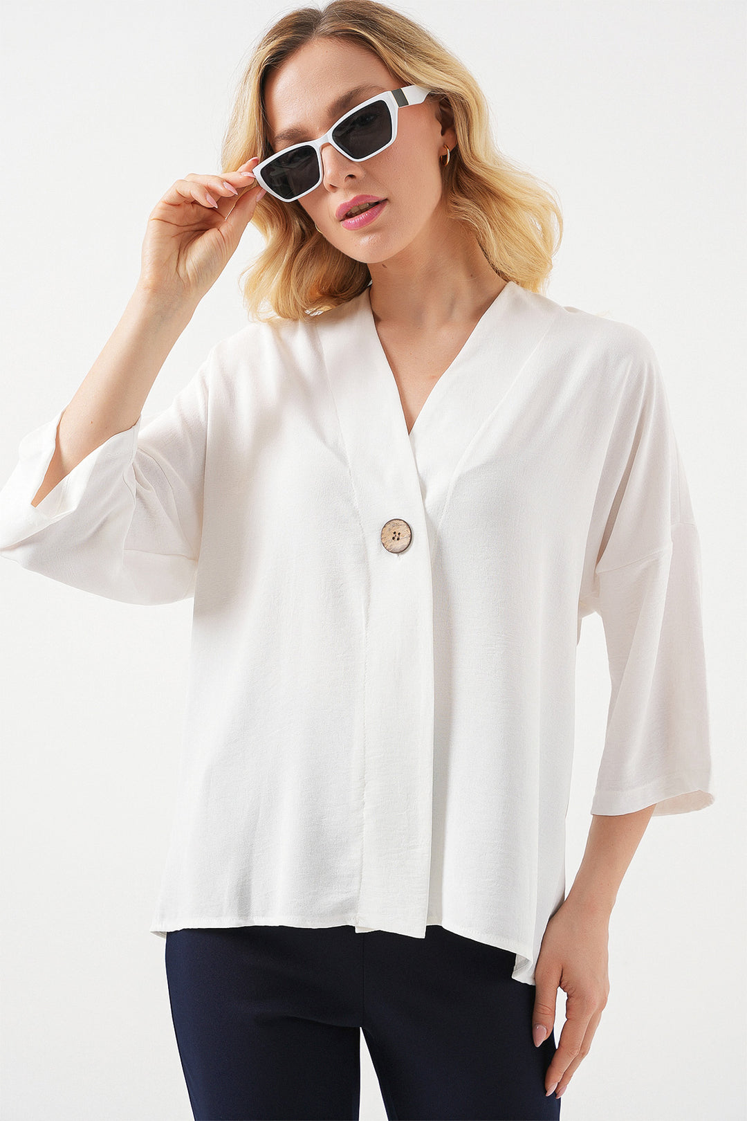 BGD Women Woman Short Sleeve Oversize Kimono 5969 - White - Gahanna