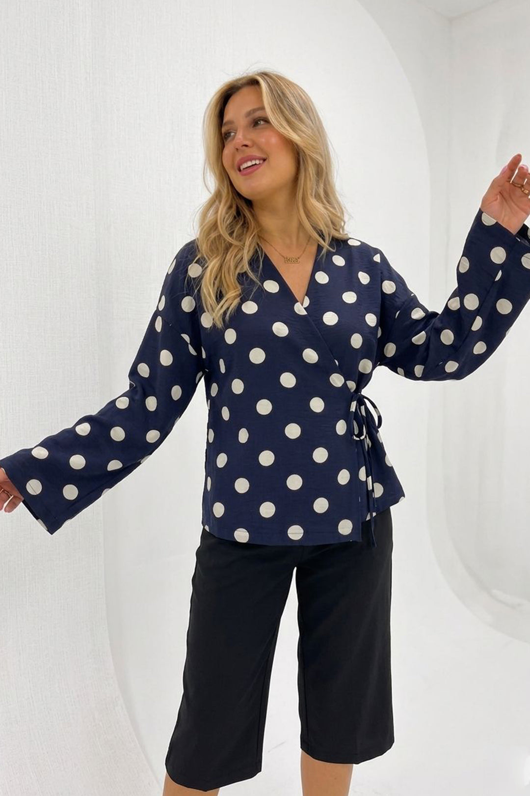 BGD Women Kadın Kruvaze Puantiyeli Bluz 40004 - Lacivert - Lakeland