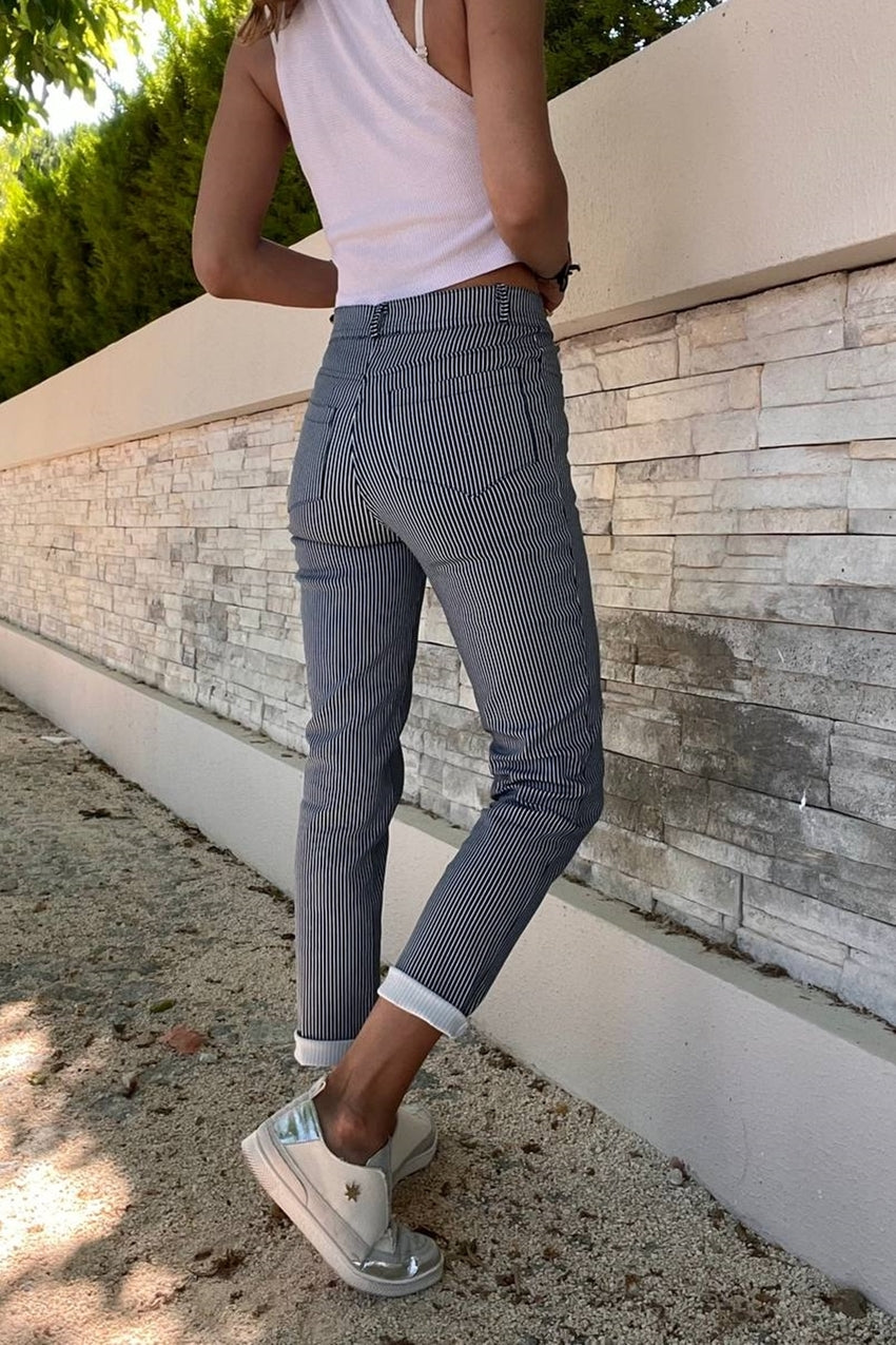 GNS Woman بنطلون مخطط بقصة ضيقة من الليكرا باللون الأبيض الداكن BST3547Navy-White - Dreieich
