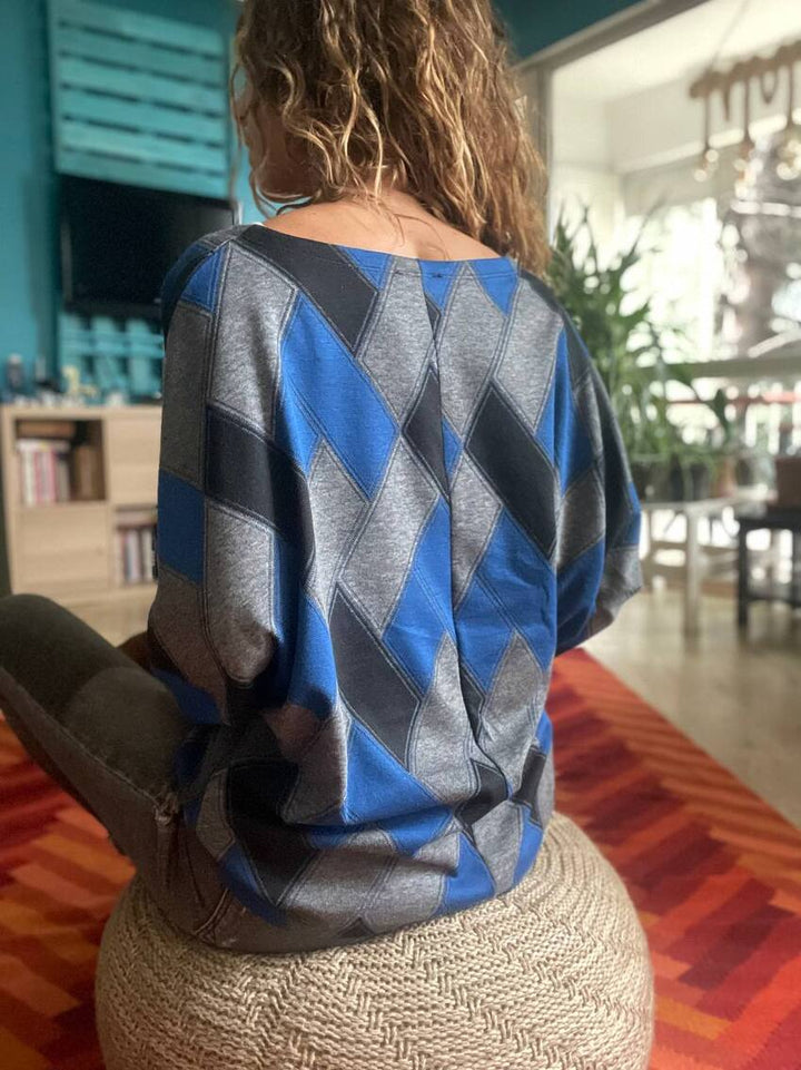 GNS Women's Blue V-Neck Baklava Pattern Color Block Batwing Sleeve Sweater BST3342 - Ankeny
