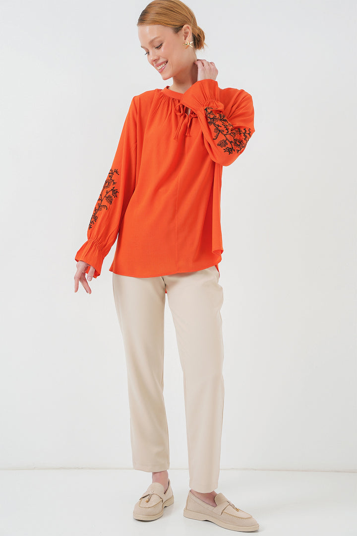 BGD Women Woman Embroidered Knit Blouse 941 - Orange - Vergína