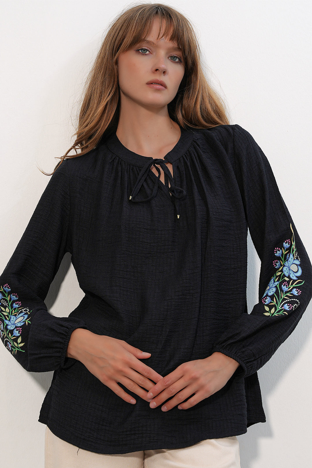 BGD Women Kadın Nakışlı Oversize Bluz 1000 - Siyah - Wallsend