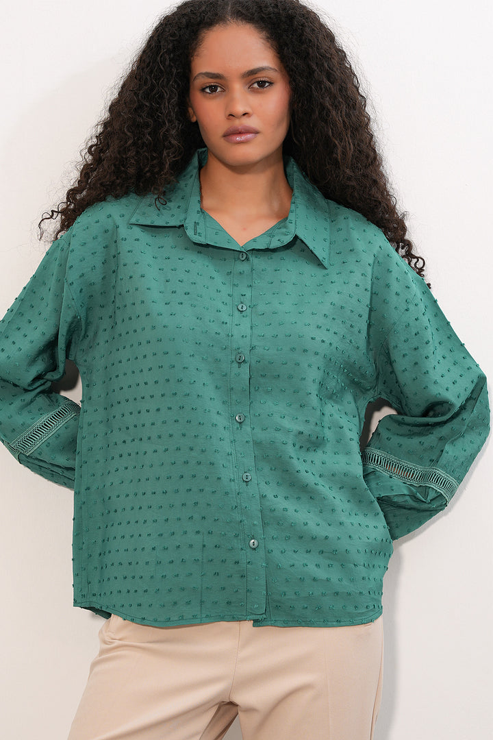 BGD Women Kadın Oversize Desenli Gömlek 20379 - Zümrüt Yeşili - McKinney