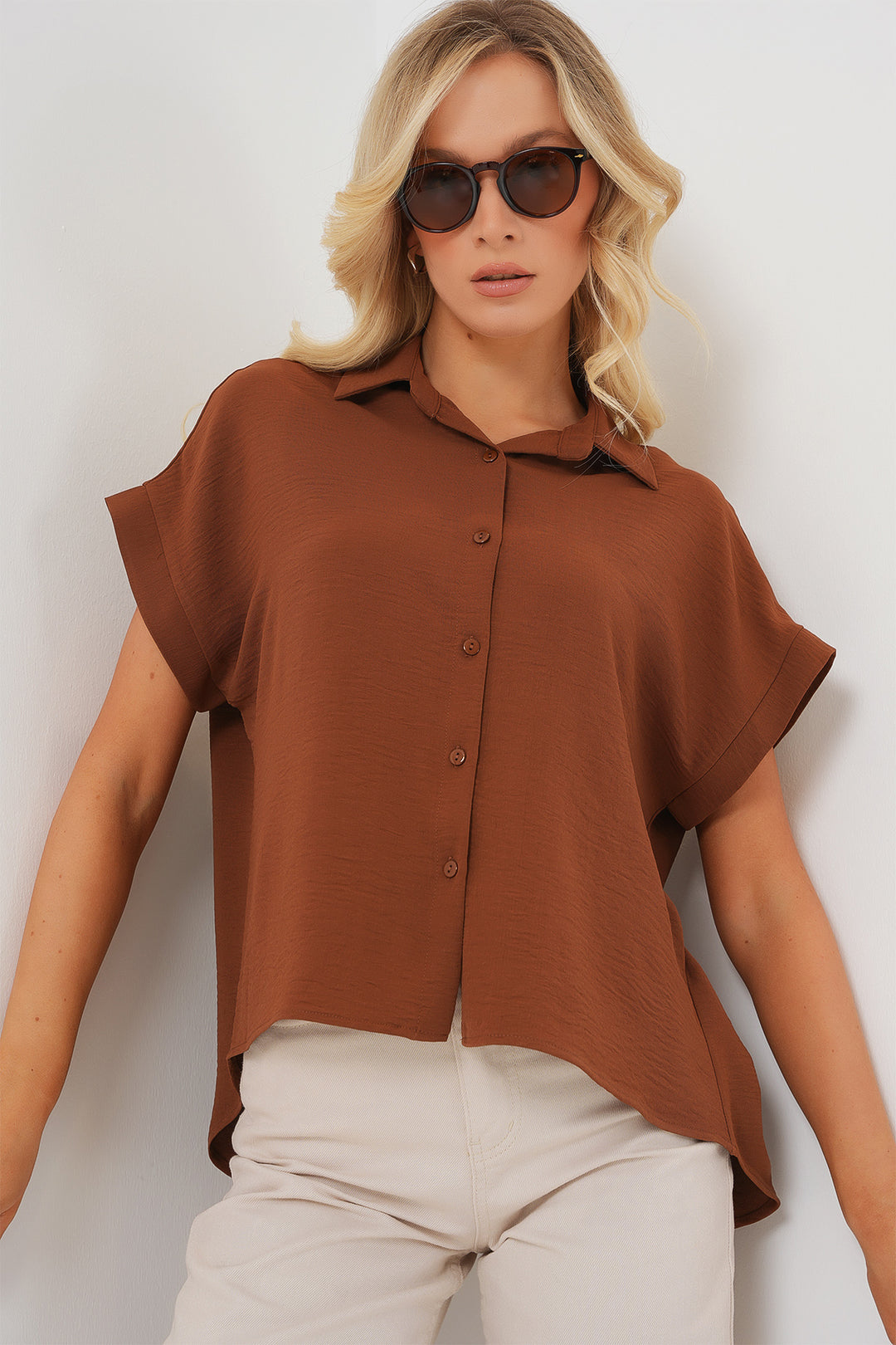 BGD Women Women's Oversize Short Sleeve Shirt 20322 - Brown - Brive-la-Gaillarde