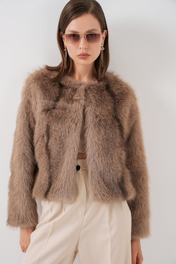 BGD Women Women's Plush Fur Coat 5225 - Biscuit - Saint-Martin-d’Hères