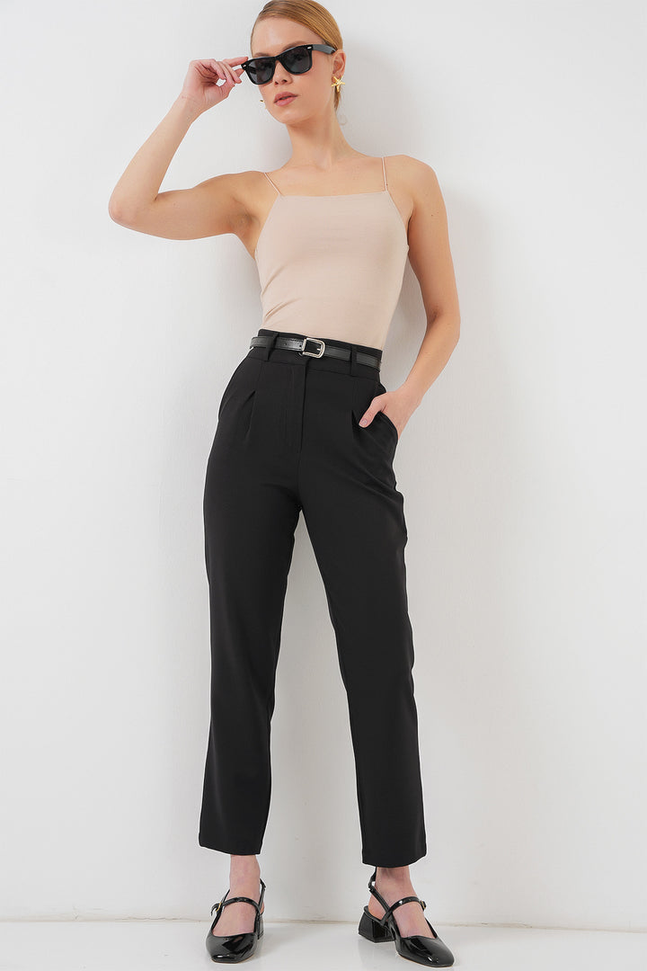 BGD Women Women's Pleated Belted Fabric Trousers 6725 - Black - Kateríni