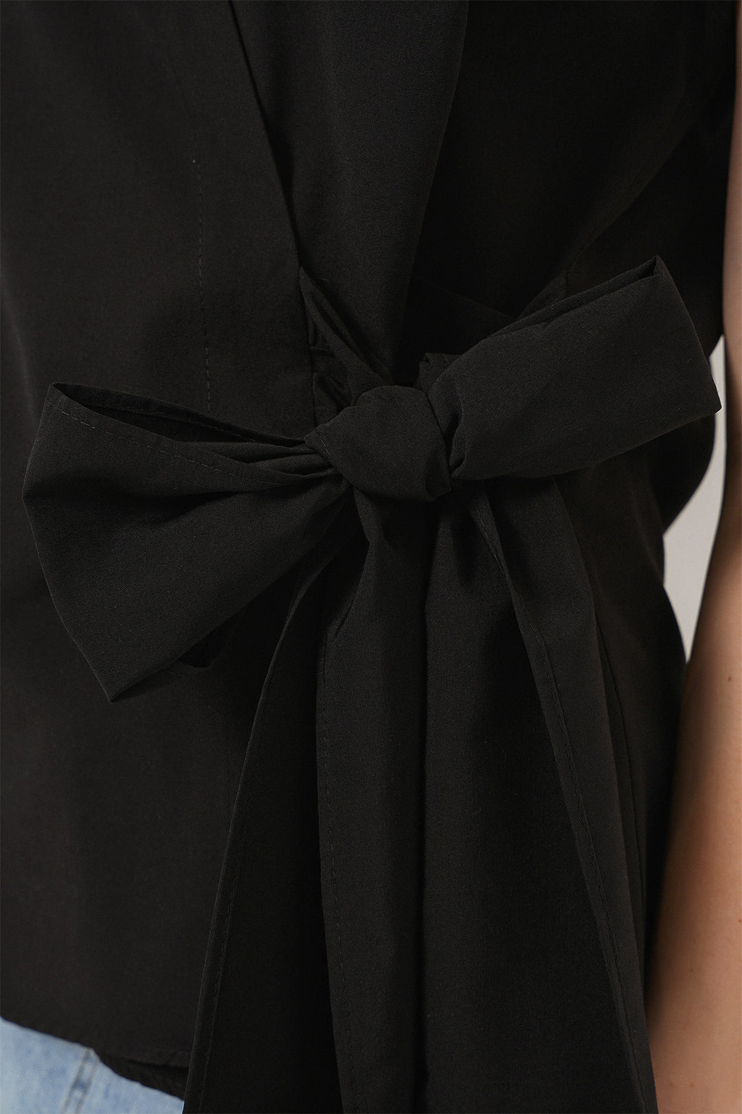 BGD Women Woman Zero Sleeve Envelope Shirt 20343 - Black - Valle de Santiago