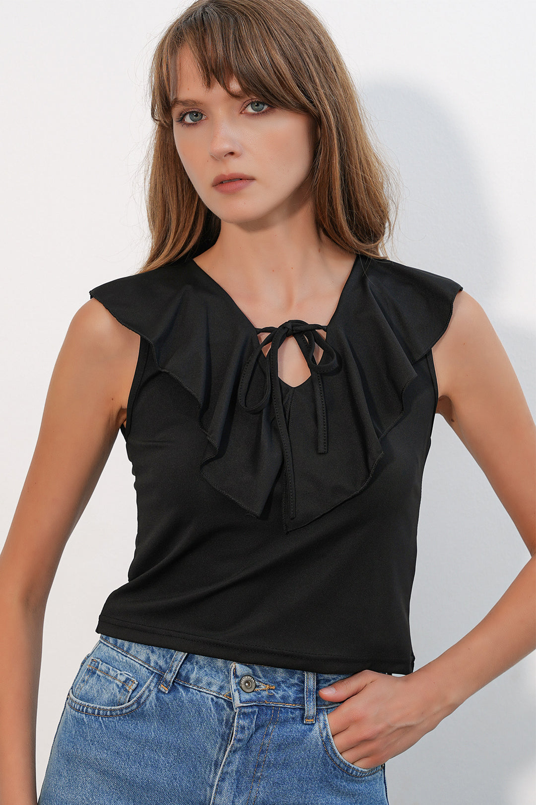 BGD Women Kadın Sıfır Kol Crop Bluz 4003 - Siyah - Kalamáta