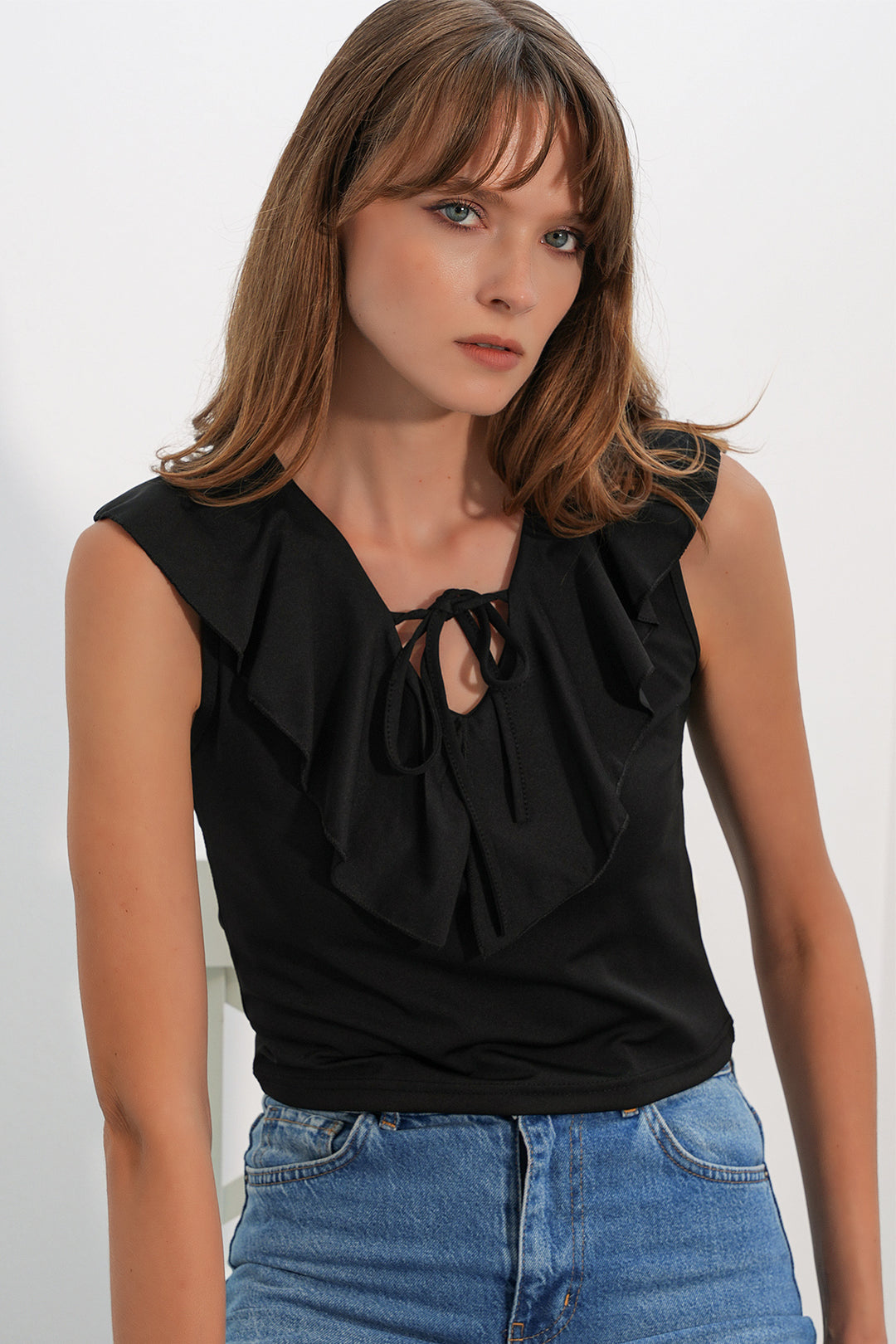 BGD Women Kadın Sıfır Kol Crop Bluz 4003 - Siyah - Kalamáta