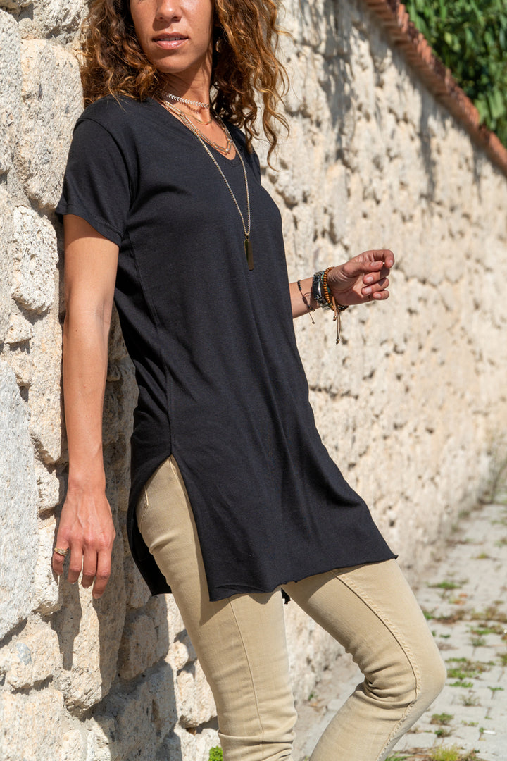 GNS Woman Black Side Slit V Neck Long T-Shirt GK-BST6007-2 - Wattrelos