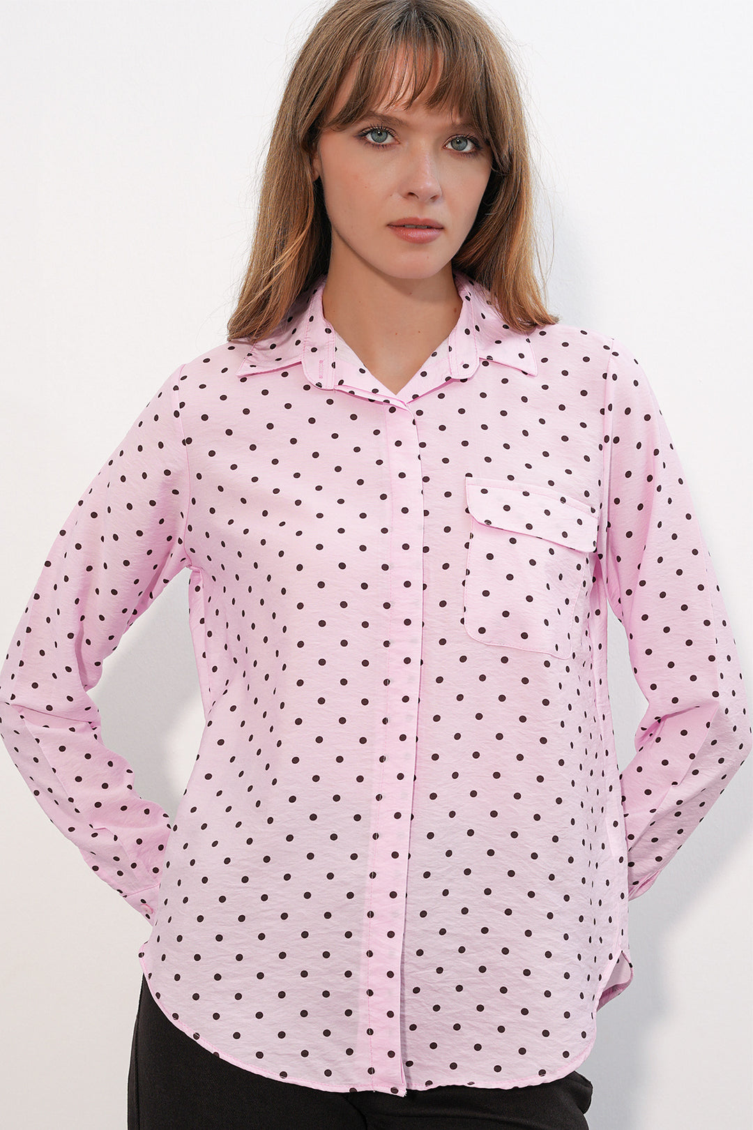 BGD Women Kadın Tek Cepli Puantiyeli Oversize Gömlek 20399 - Pembe - Sykiés