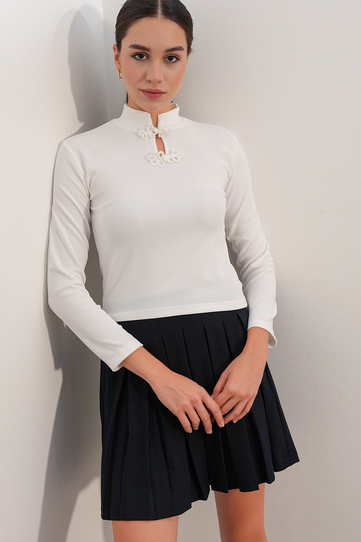BGD Women Kadın Uzun Kol Dik Yaka Bluz 40043 - Beyaz - Torre-Pacheco