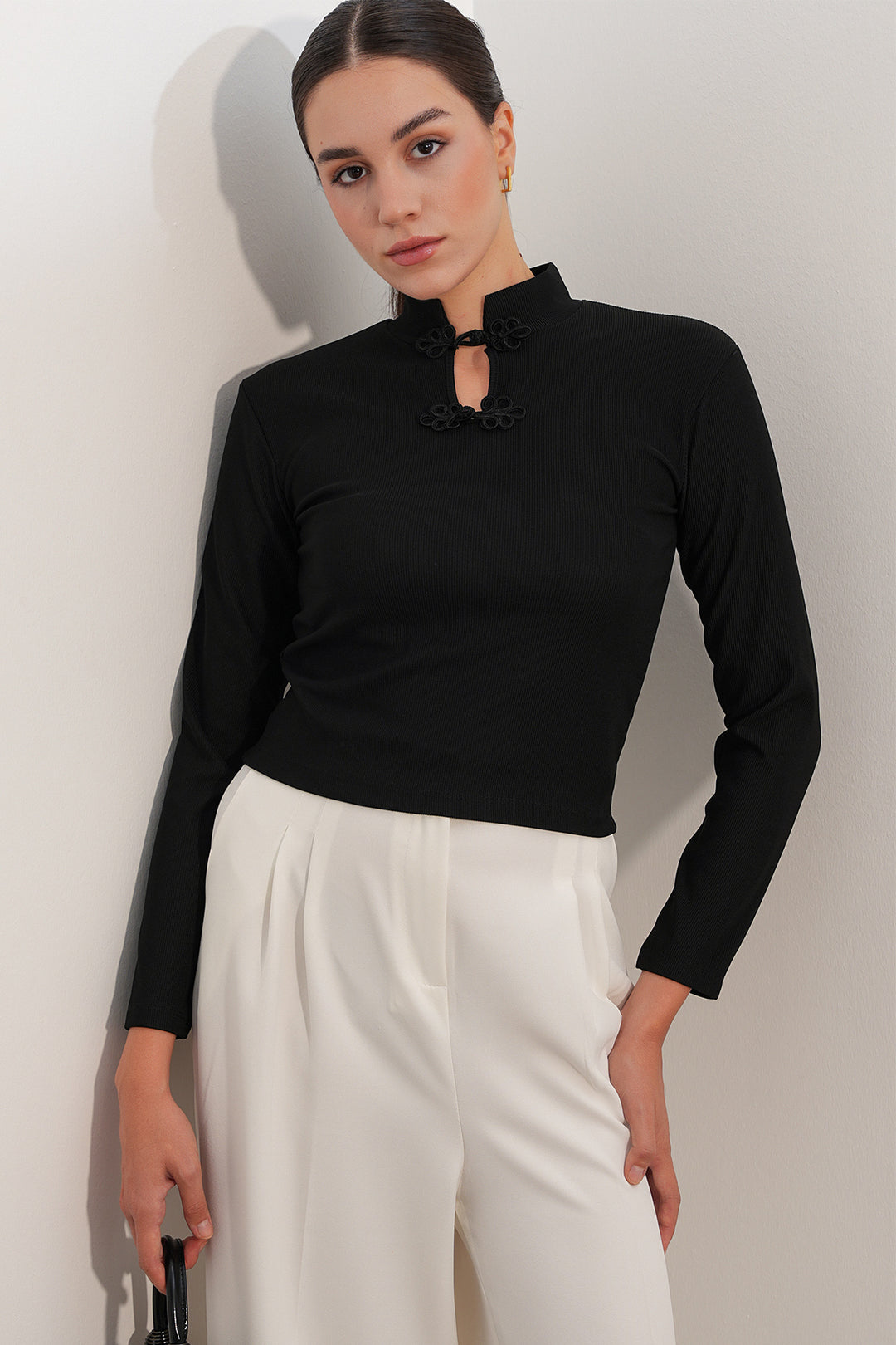 BGD Women Kadın Uzun Kol Dik Yaka Bluz 40043 - Siyah - Pforzheim