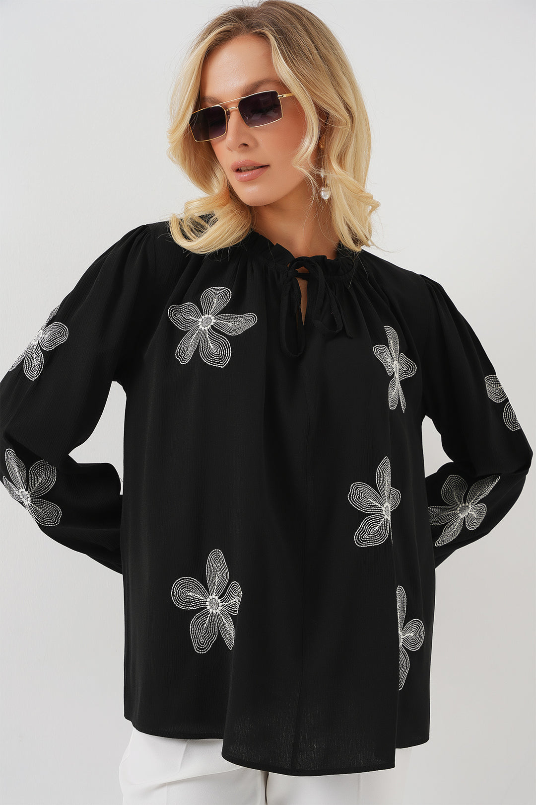 BGD Women Woman Long Sleeve Embroidered Knit Blouse 951 - Black - Cannock