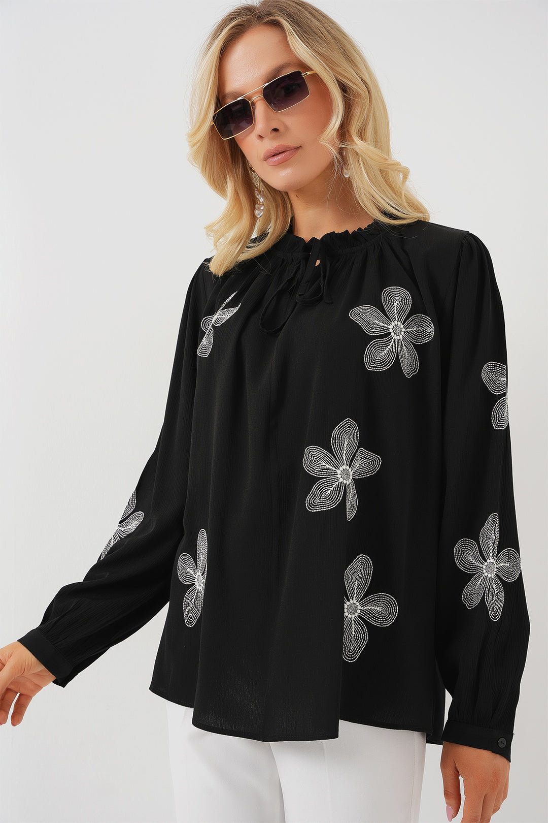 BGD Women Woman Long Sleeve Embroidered Knit Blouse 951 - Black - Cannock