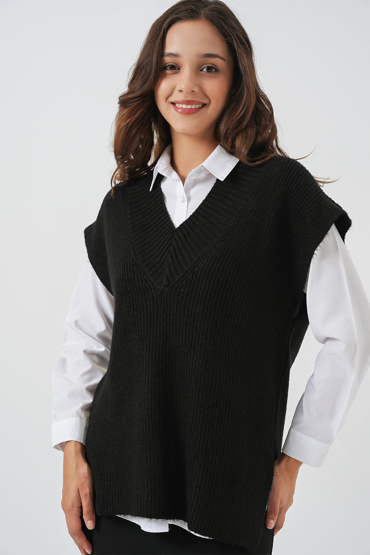 BGD Women Women's V-Neck Sweater 15925 - Black - Germering