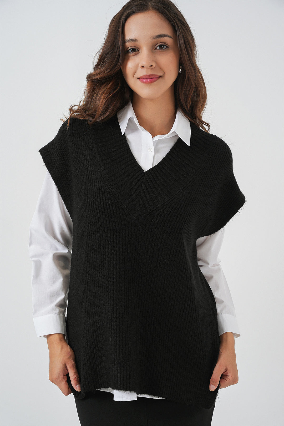 BGD Women Women's V-Neck Sweater 15925 - Black - Germering
