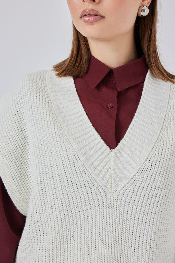 BGD Women Women's V-Neck Sweater 15925 - White - Meriden