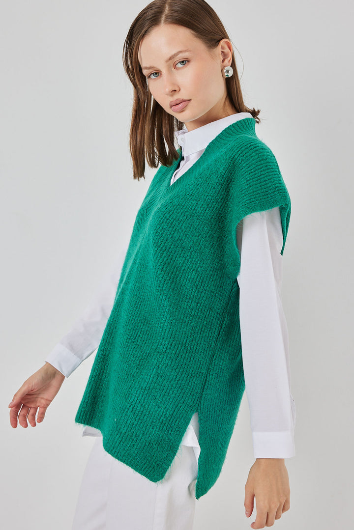 BGD Women Women's V-Neck Sweater 15925 - Emerald Green - Gainesville