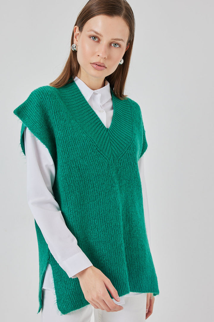 BGD Women Women's V-Neck Sweater 15925 - Emerald Green - Gainesville