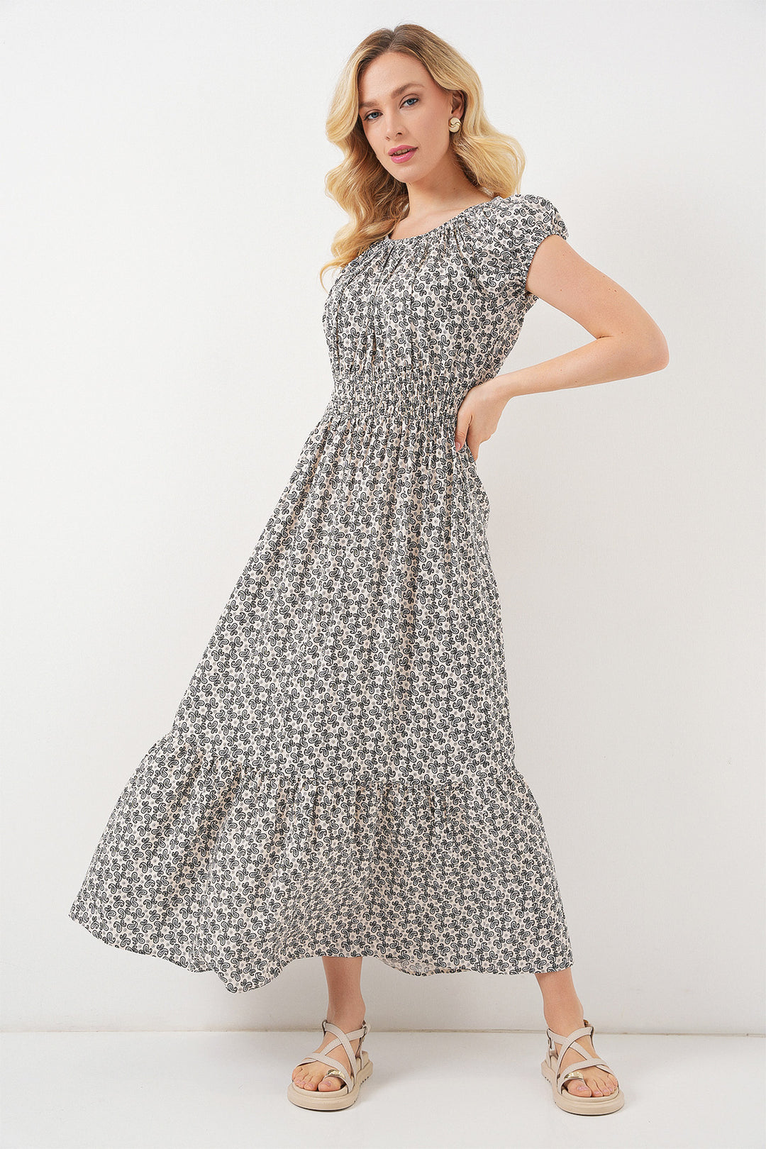 BGD Women Women's Dress with Ruched Detail 2544 - Black - Tenancingo