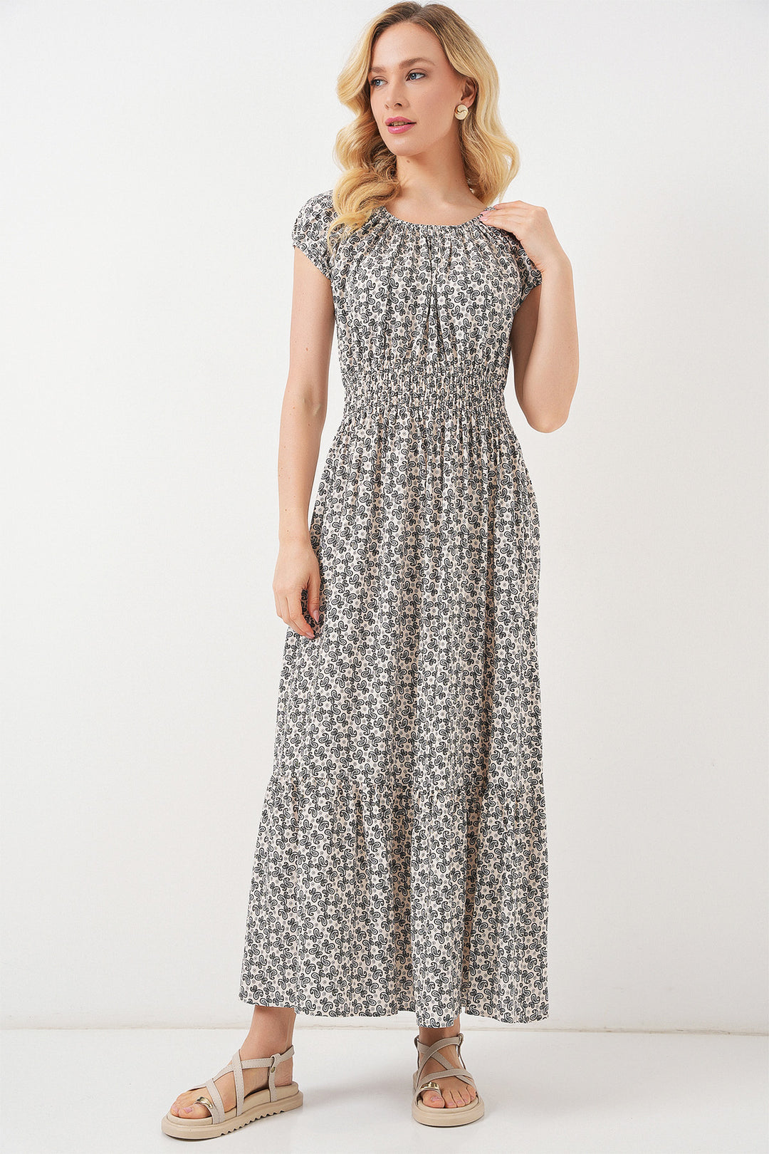 BGD Women Women's Dress with Ruched Detail 2544 - Black - Tenancingo