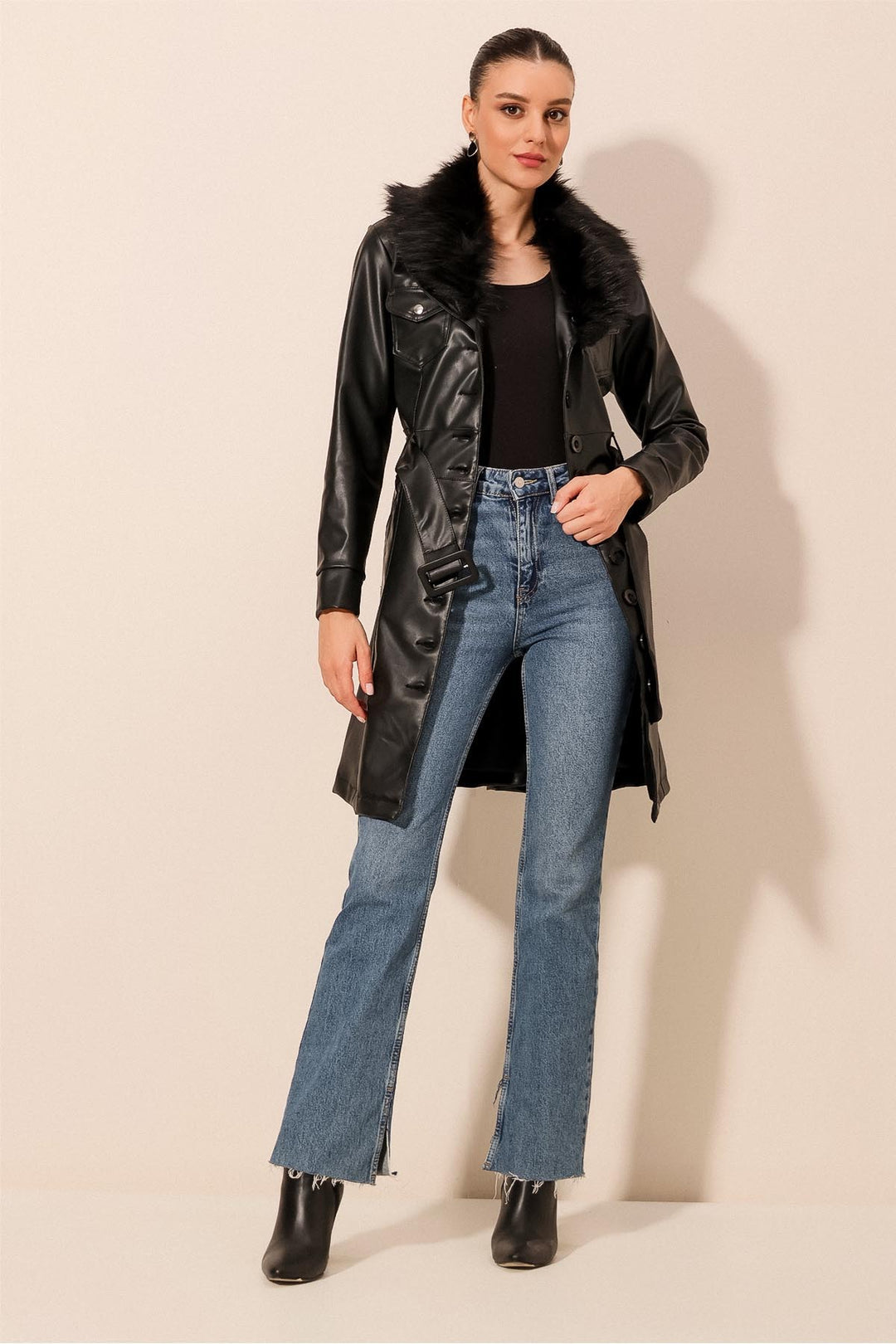 BGD Women Women's Collar Fur Leather Coat 1048 - Black - Véroia