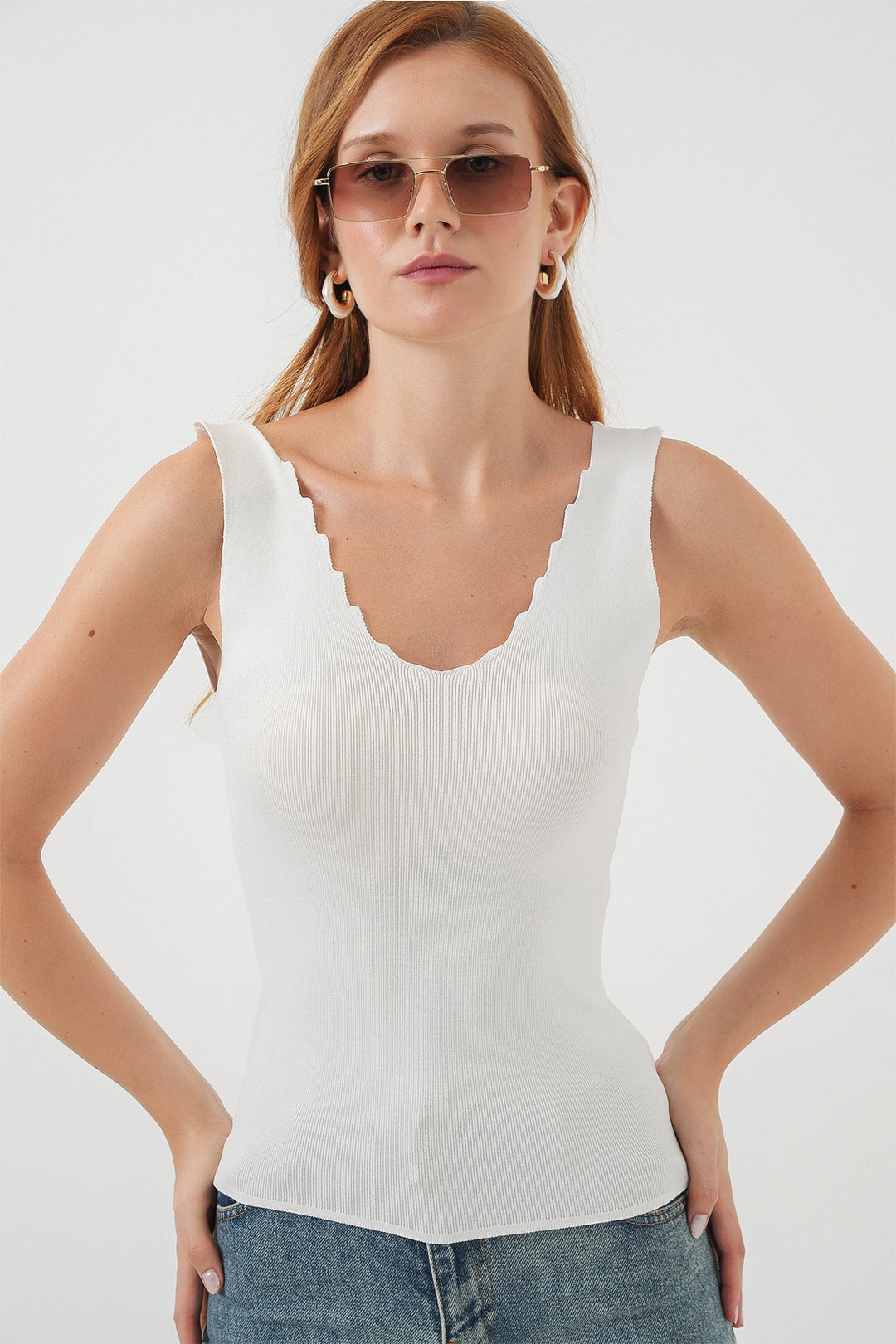 BGD Women Women's Zigzag V-Neck Blouse 15930 - White - Sabinas