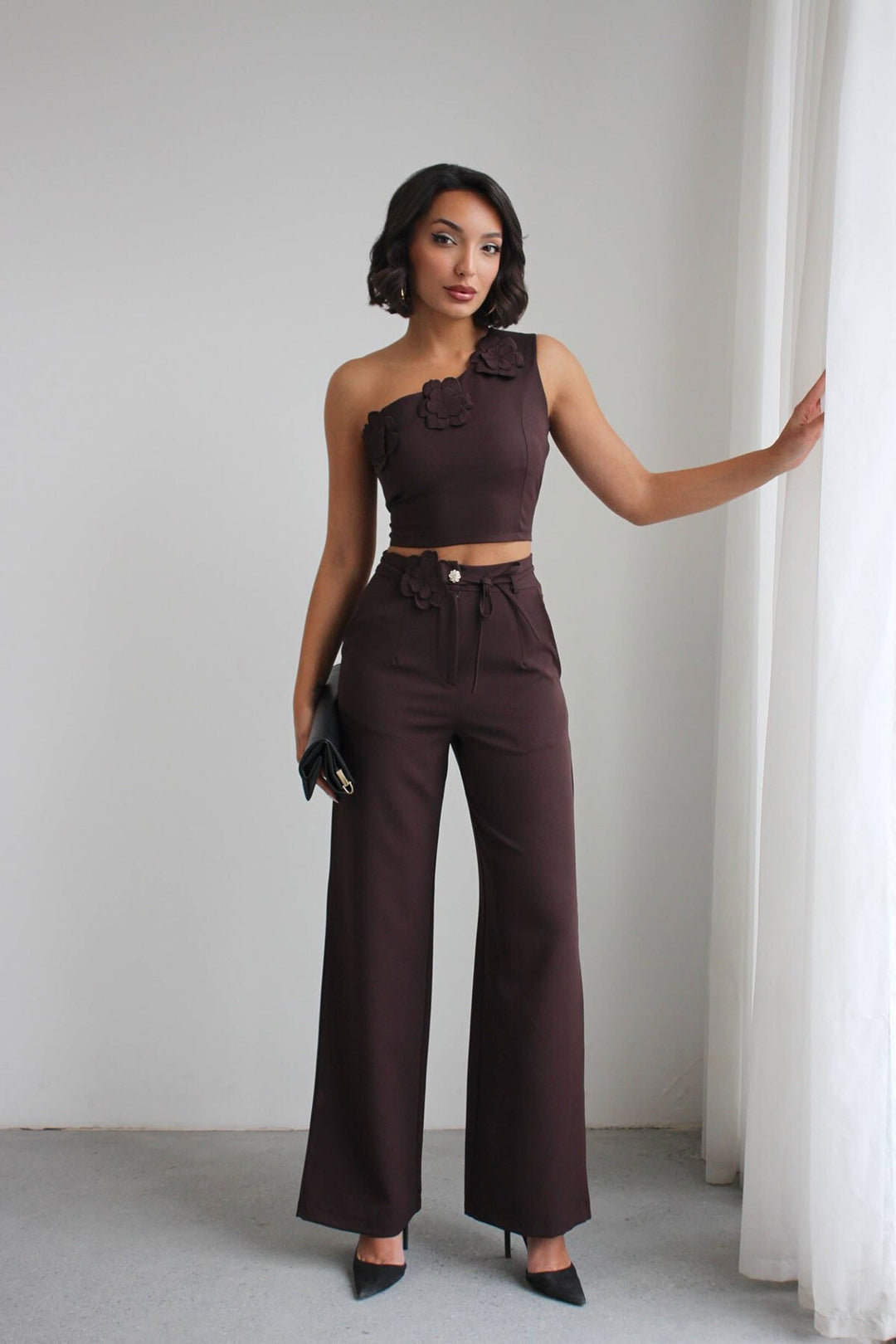 Kahve Aksesuar Detaylı Bluz Ve Pantolon Dokuma Alt Üst Takım BCHN-2526127 - Austin