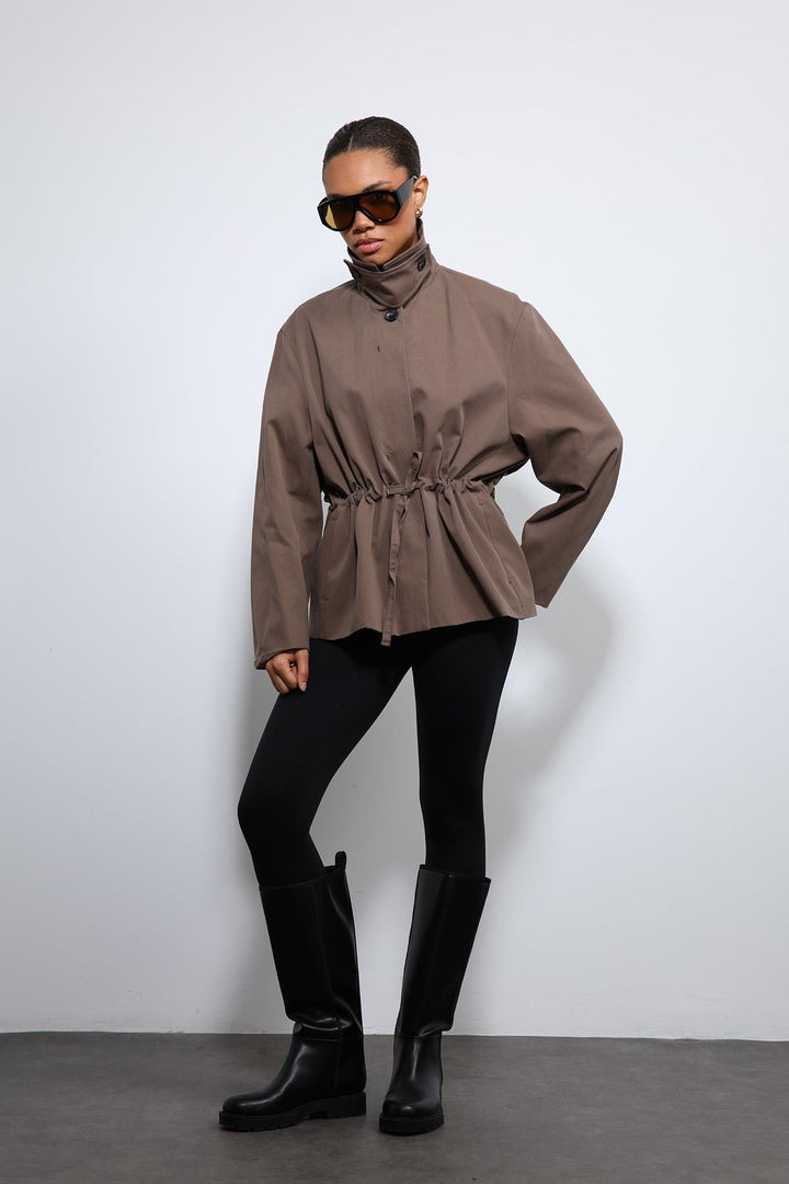 ANT Antioch Kahve Ayarlanabilir Bele Sahip Kısa Trençkot - Tuckahoe