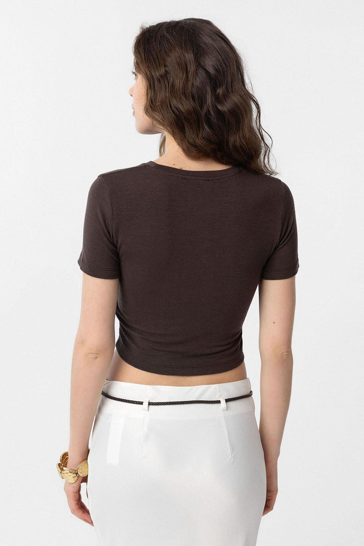 ANT Antioch Kahve Crop Kadın T-Shirt - Ciudad de Allende