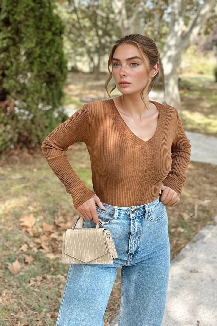 Coffee Threaded Basic V Neck Sweater BCBSK-25700-K7520 - Lowell