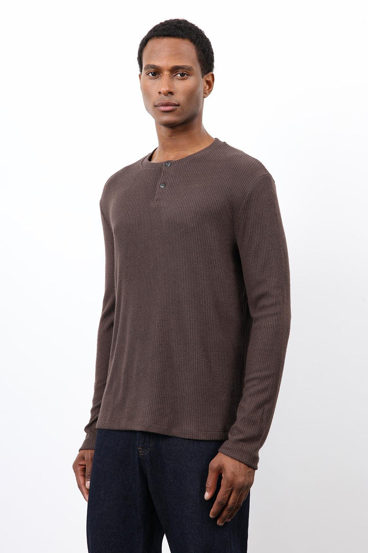 ANT Antioch Kahve Fitilli Düğmeli Yaka T-Shirt - Mazatlán