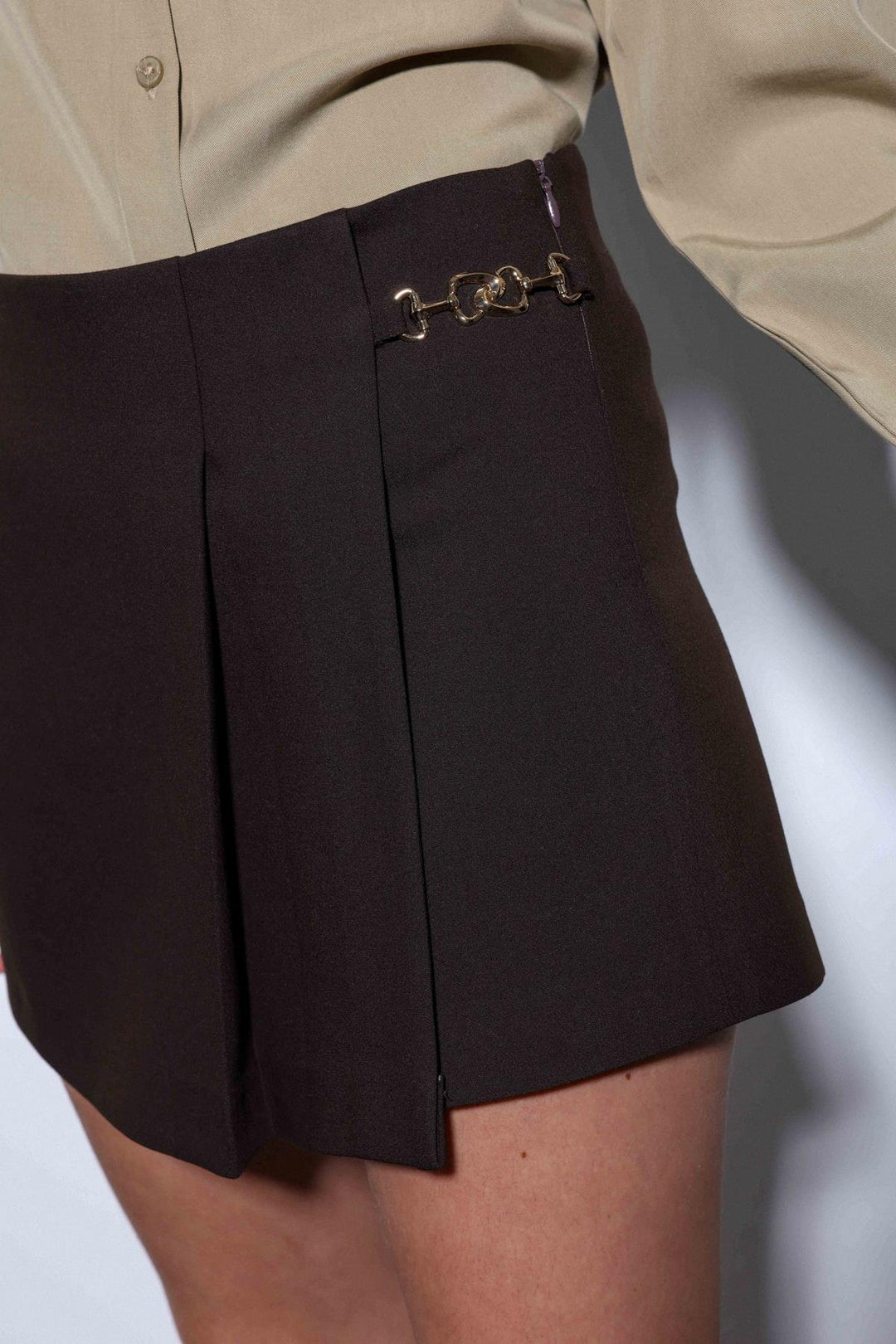 ANT Antioch Coffee Pleated Chain Detailed Shorts Skirt - Chico