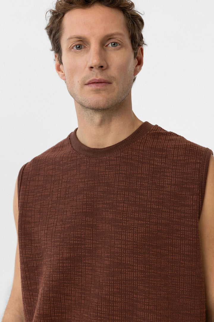 ANT Antioch Kahve Regular Fit Dokulu Erkek Kolsuz T-Shirt - San Mateo Atenco