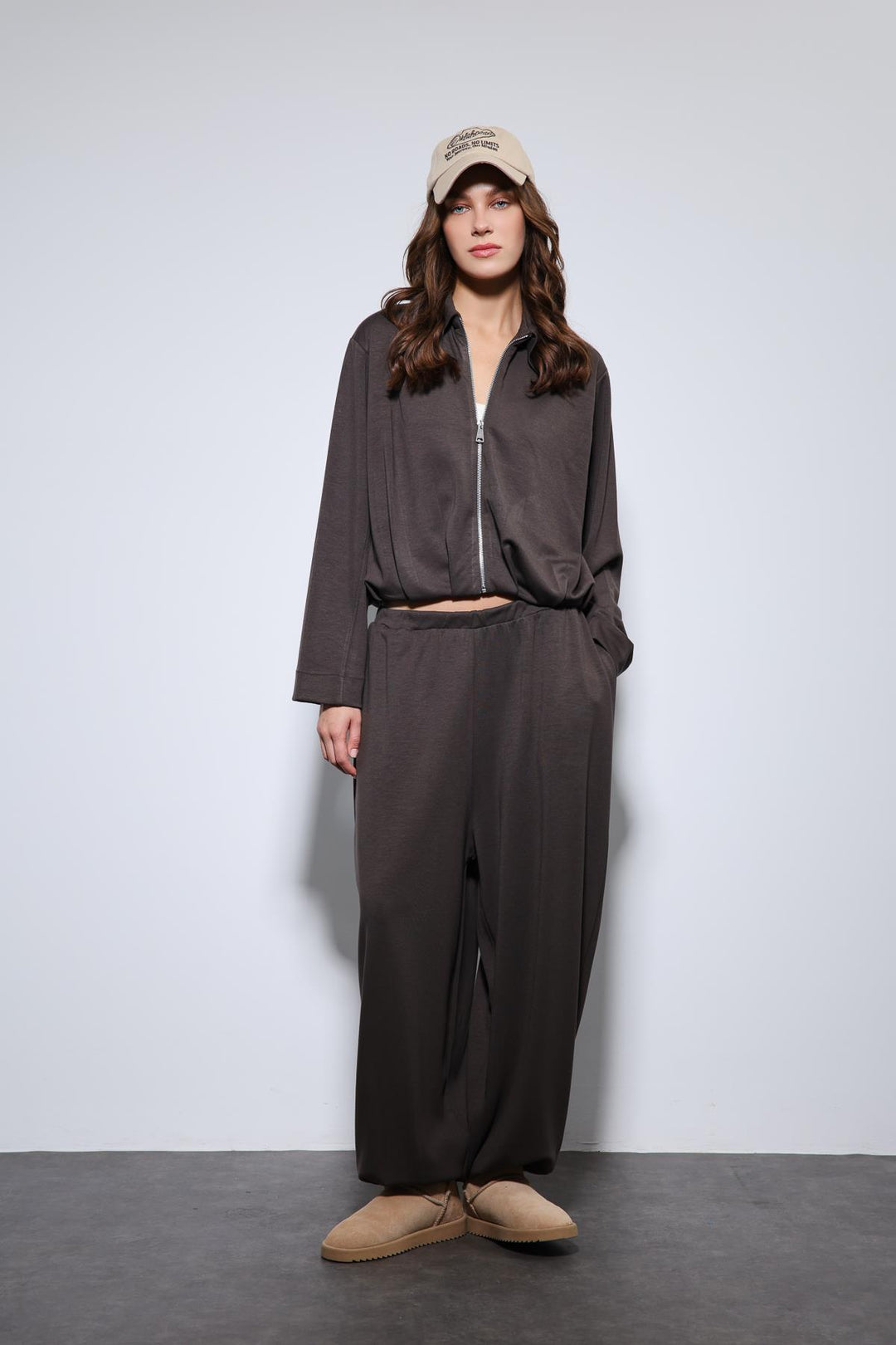 ANT Antioch Kahve Volümlü Ceket ve Paça Lastikli Eşofman Takım - Villeurbanne