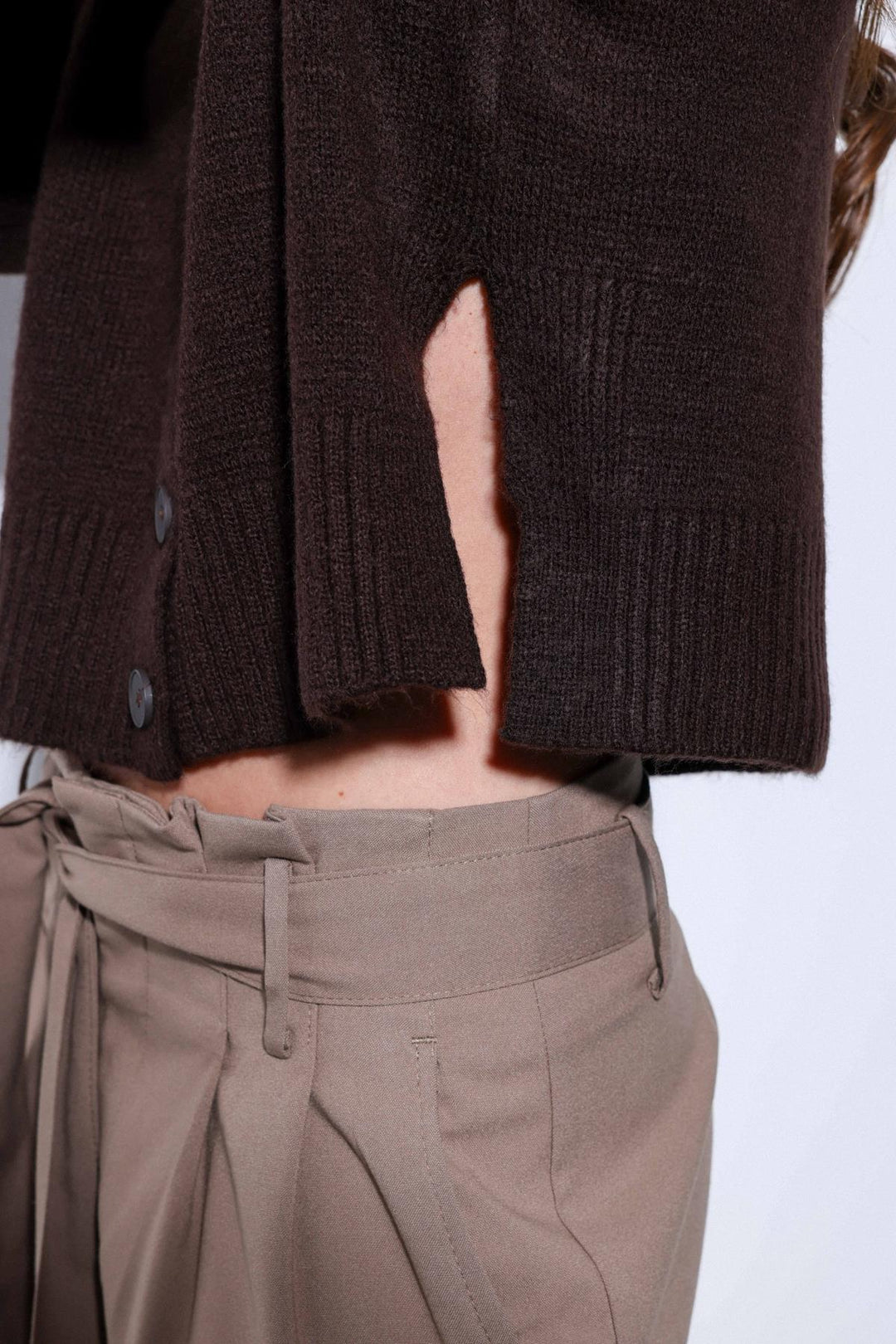 ANT Antioch Coffee Slit Knitted Sweater for Women - Neu Isenburg