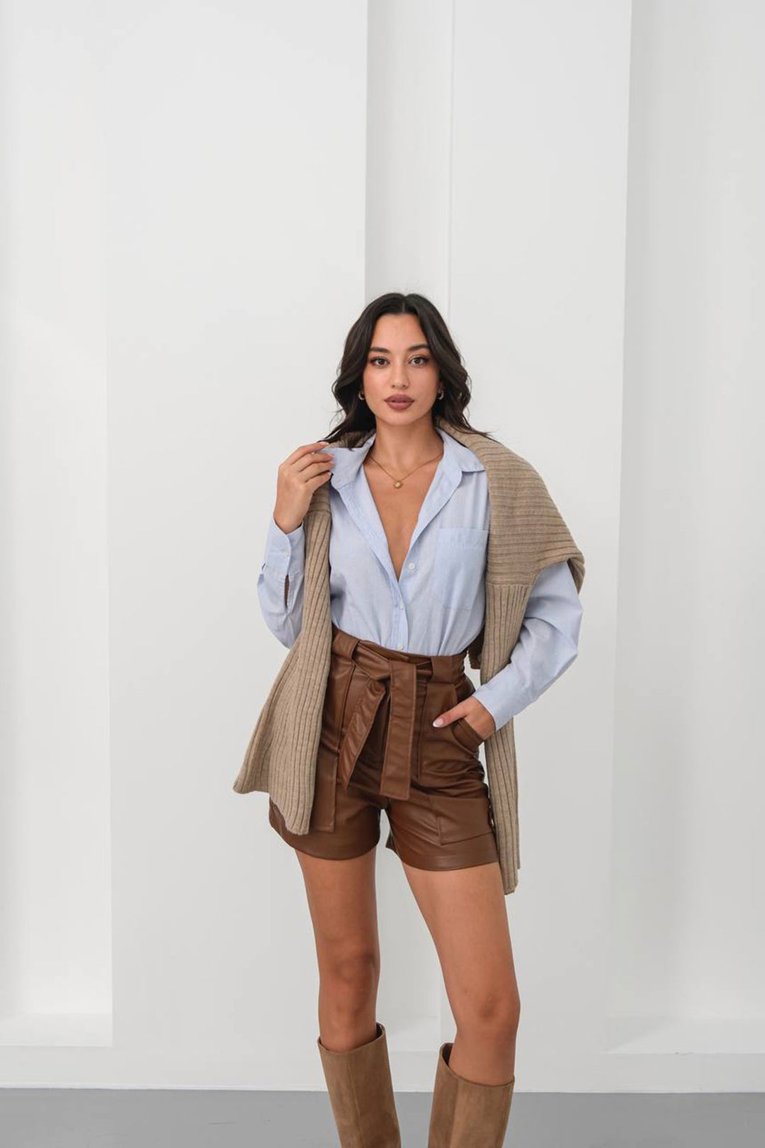 Brown Belted Wide Pocket Shorts BCHN-25260086 - Myrnohrad