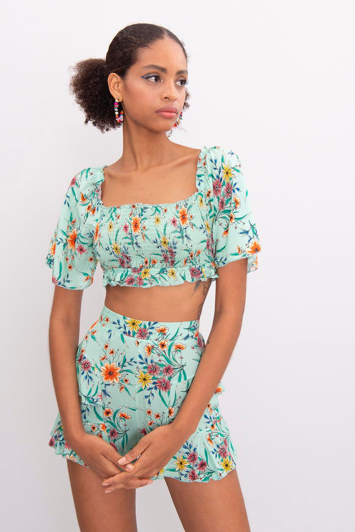 BSL Women Square Neck Ruffle Sleeve Crop Blouse - East Kelowna