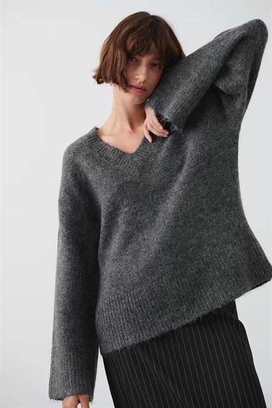 売れ筋商品|||アウェイク モード ニット&セーター レディース アウター DEEP SQUARE DCOLLET AND DOUGHNUT SLEEVES - Jumper - black Syria Pointelle Sweater Dress | GUESS
