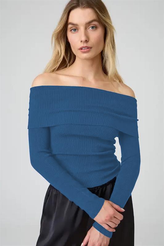 MDX Blue Madonna Turtleneck Long Sleeve Sweater MG2184 - Wakefield